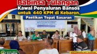 Penyaluran bantuan di Kebaron Sidoarjo