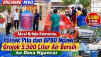 Atasi Krisis Kemarau, Polsek Pitu dan BPBD Ngawi Grojok 5.500 Liter Air Bersih ke Desa Ngancar